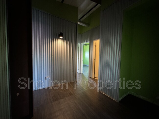 Foto del edificio - 2121 W Hayward Ave