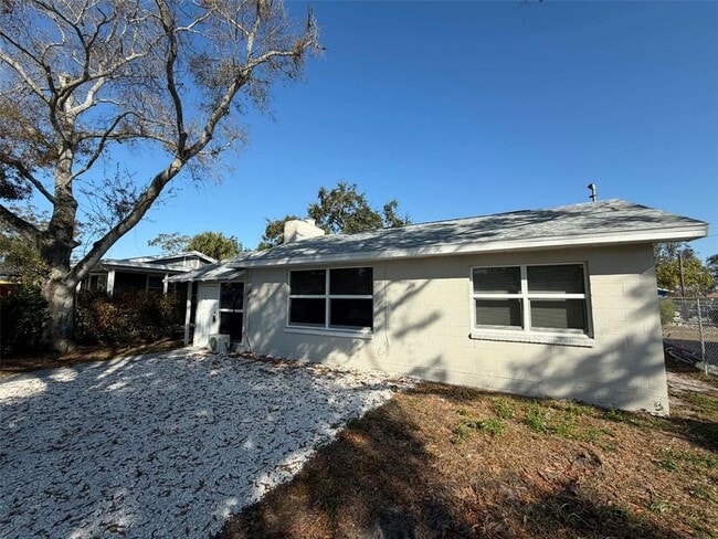 Building Photo - 4711 10th Ave S