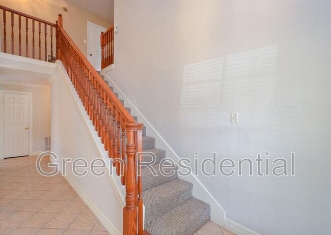 Building Photo - 3338 Walhalla Dr