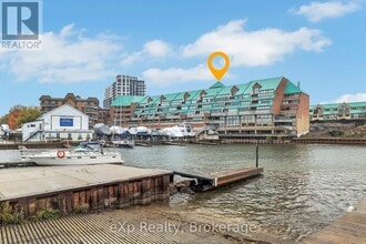 Building Photo - 100 Bronte Rd