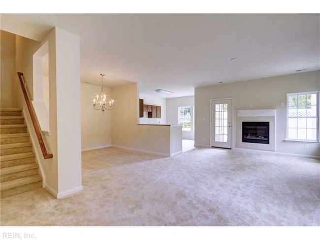 Building Photo - 3770 Pear Orchard Way