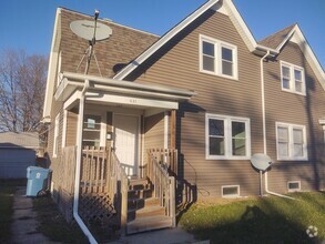 Building Photo - 637 23rd Ave