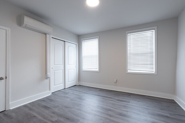 Foto del edificio - 2407 W Harold St