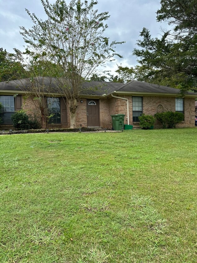 Primary Photo - 4250 Matterhorn St