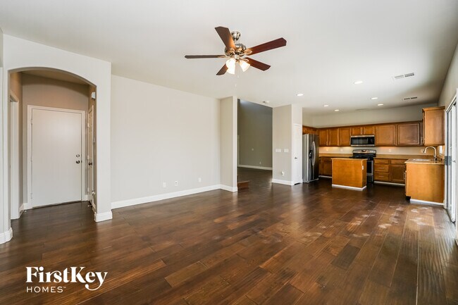 Foto del edificio - 5520 Latrobe Bluff St