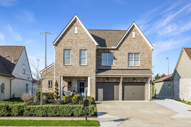 Photo - 647 Sire Ave House