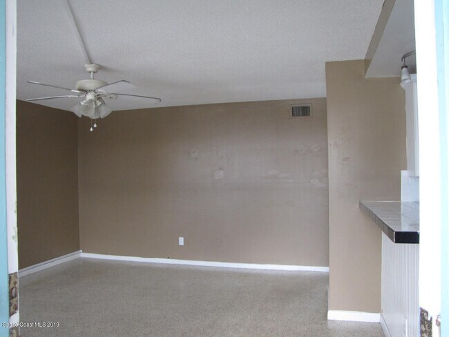 Building Photo - 350 Woodland Ave