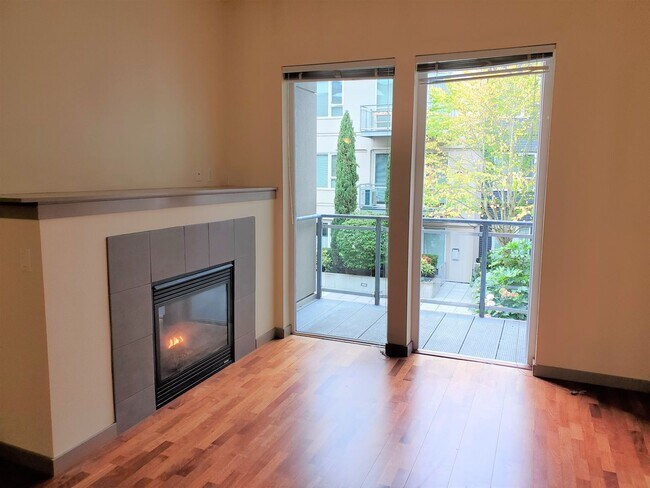 Foto del edificio - Live by the Lake in the Heart of Downtown ...