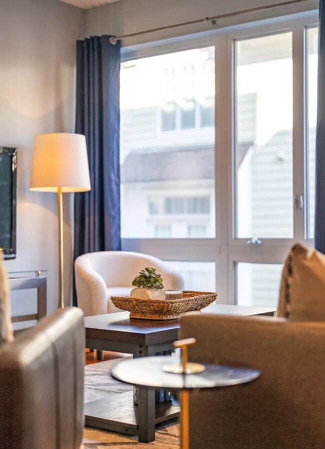 Building Photo - Beautiful Condo In Dilworth!