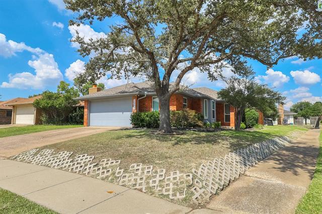 Foto principal - 2039 Avignon Dr
