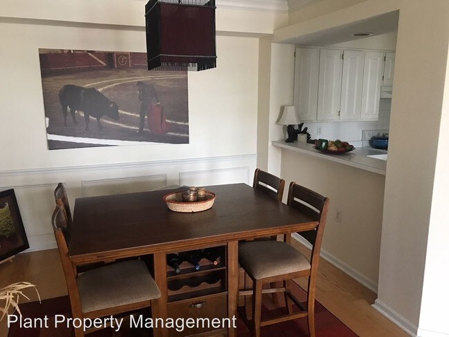 Building Photo - 3310 Bay Club Cir