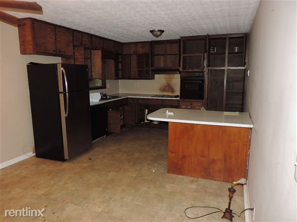 Building Photo - 4400 Rustic Wood Dr