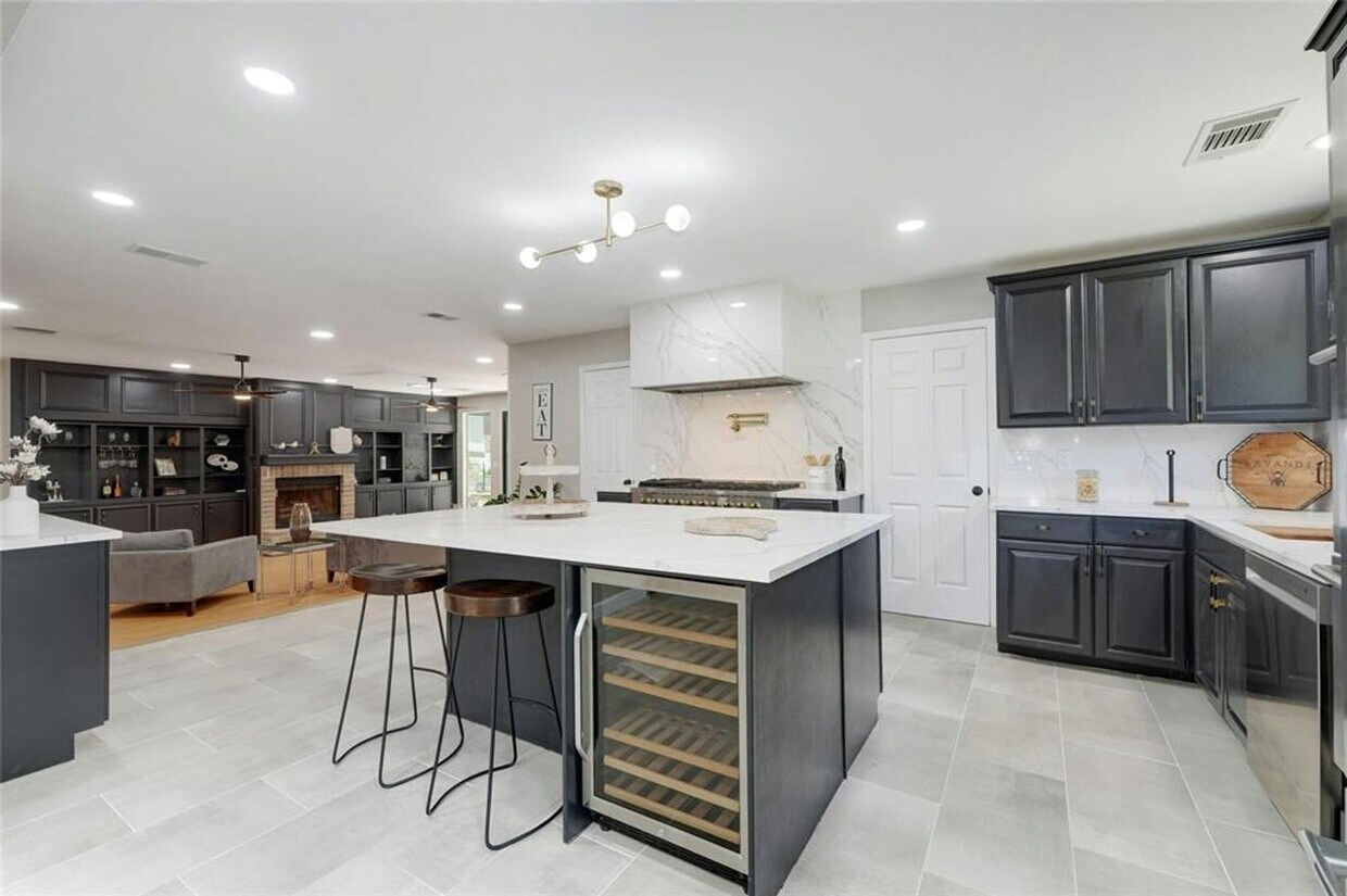 Primary Photo - Twin Mesa Gem - Available Now!
