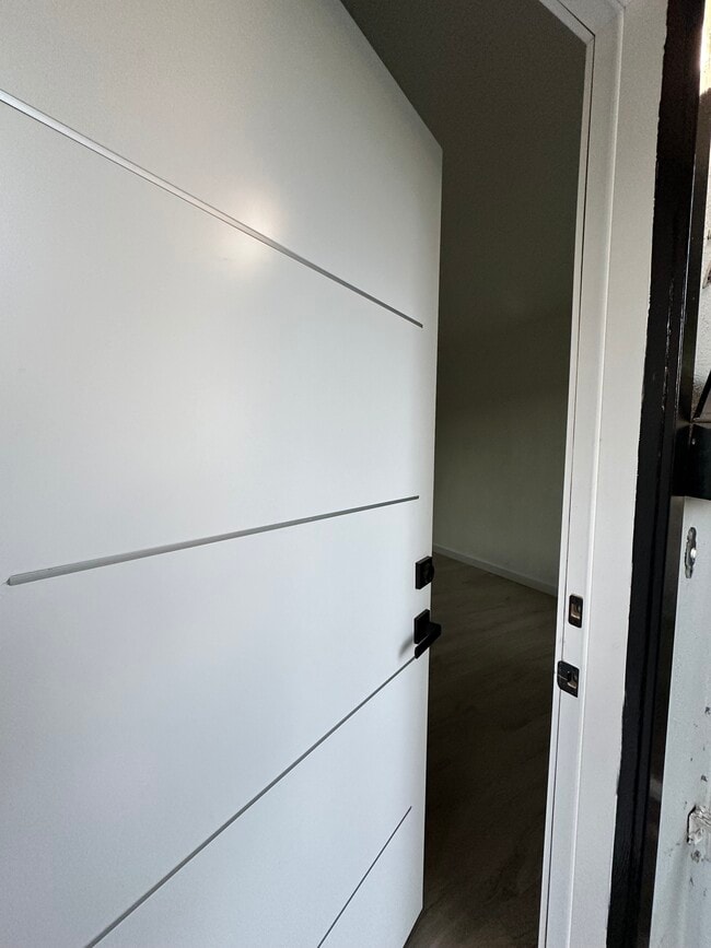 Front door - 735 N Madison Ave