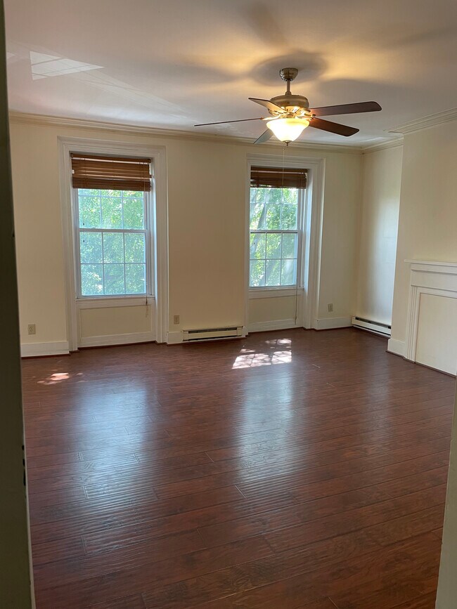 Building Photo - 67 S Ferry St