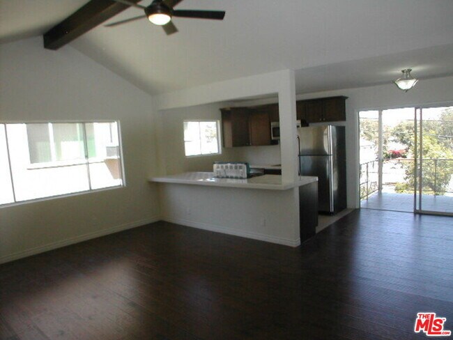 Foto del edificio - 1326 Ridgeley Dr