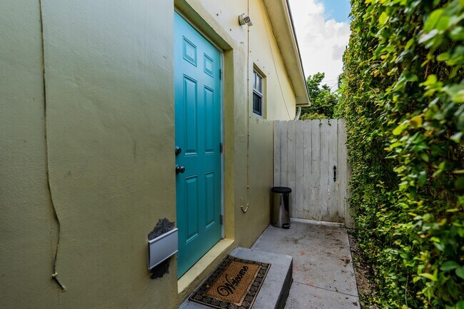 Foto del edificio - 9130 SW 73rd St