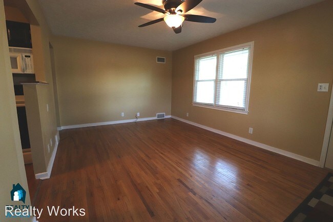 Building Photo - 4 br, 3 bath House - 6500 Gladstone