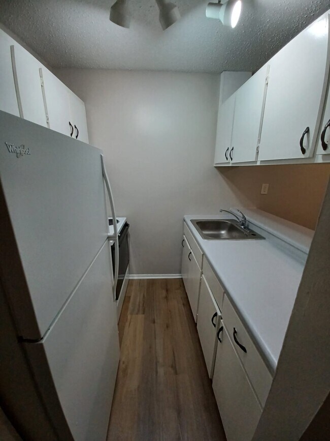 Foto del edificio - 4010 Bob Wallace Ave SW