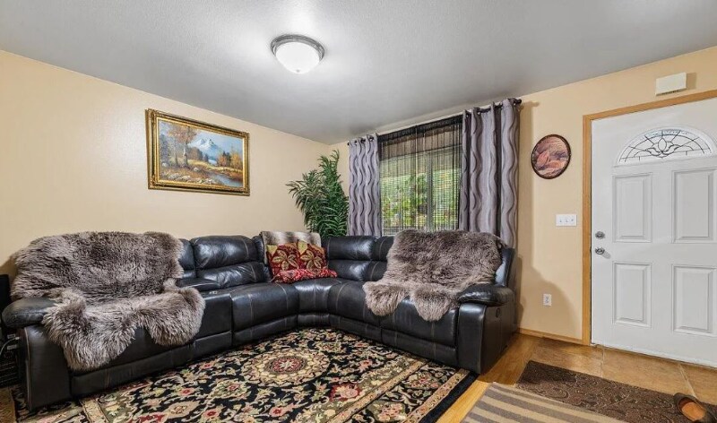 Foto principal - 1631 W Vaunda Ave