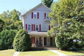Building Photo - 136 Church St
