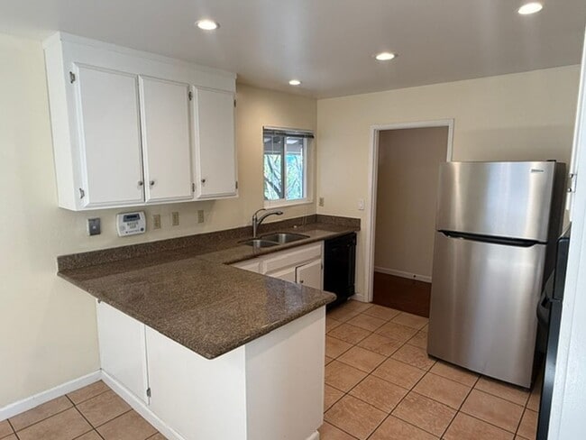 Building Photo - 2668 O'Donnell Dr