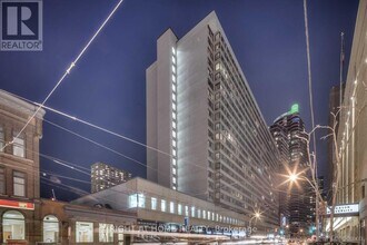 Building Photo - 45 Carlton St.