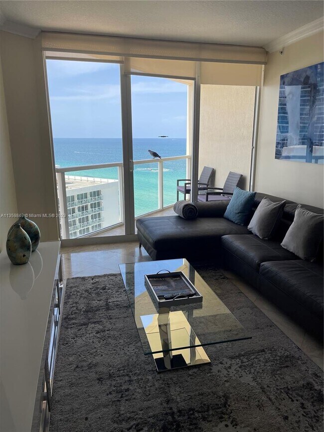 Foto del edificio - 16699 Collins Ave