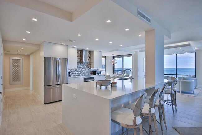 Foto del edificio - 850 S Collier Blvd