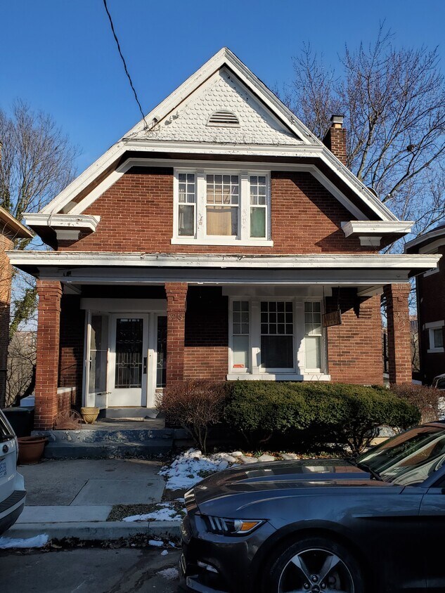 Front Elevation - 2218 Eureka Ter