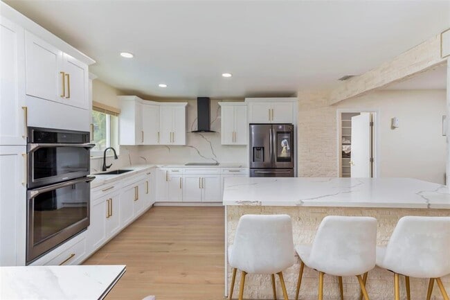 Building Photo - 4750 NW 65th Ave
