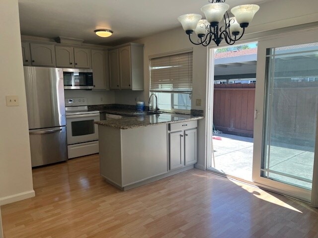 Foto del edificio - 4861 Saginaw Cir