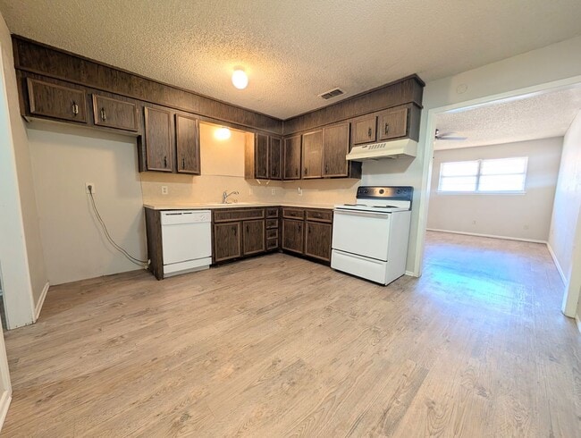 Building Photo - 6509 21st St