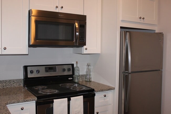Building Photo - 10 Merrymount Rd