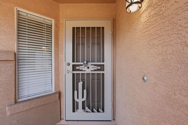 Foto del edificio - 3 Bedroom Home in Bridlewood!