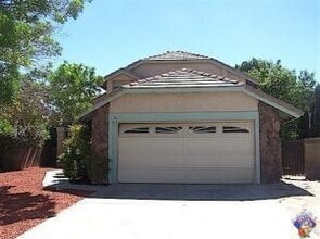 Building Photo - 43242 Cottage Ln