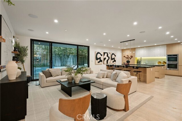 Foto del edificio - 4242 Vantage Ave