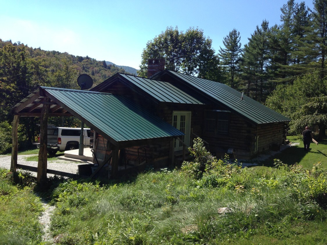 27 Isaacson Dr, Hancock, VT 05748 House for Rent in Hancock, VT