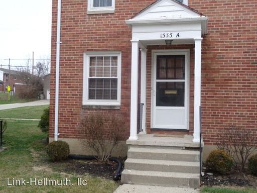 Building Photo - 1535 N Plum St