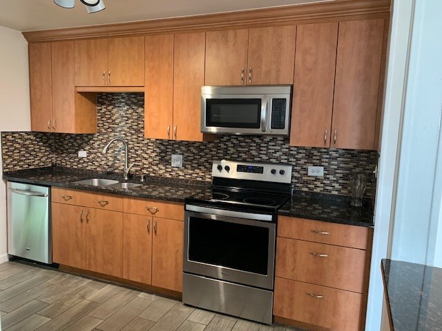 Kitchen Front View - 650 Murray Ln