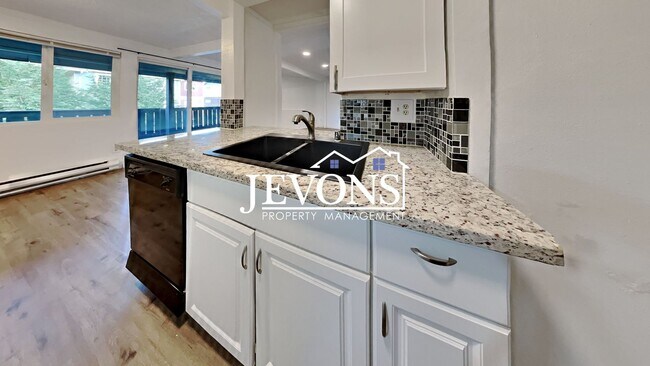 Building Photo - 3915 Mason Loop Road Tacoma, WA 98409