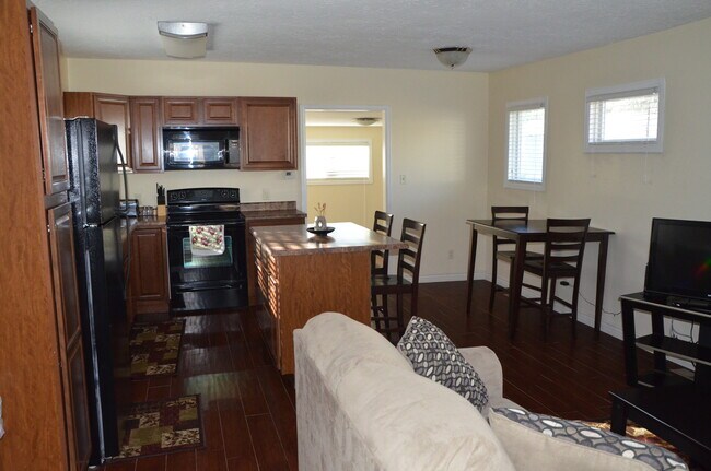 Foto del edificio - 1208 W Maple St