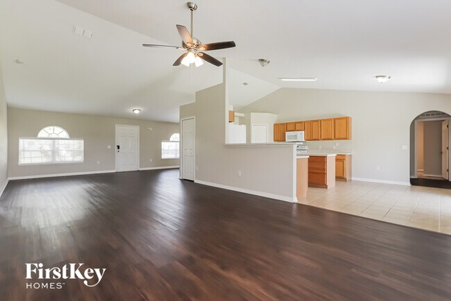 Building Photo - 540 Vista Way Ln
