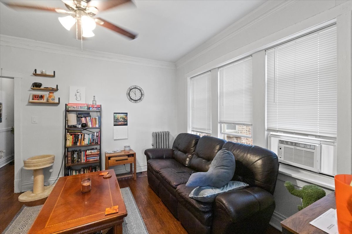 Primary Photo - 444 W Arlington Pl