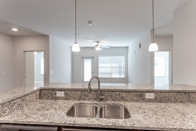 3BR, 2BA - 1295SF Azalea - Kitchen - The Groves at 421