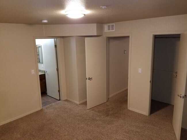 Foto del edificio - Upgraded West-Flagstaff Condo in the Arbor...