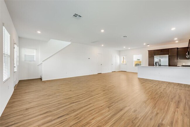 Foto del edificio - 1545 Cobblecrest Ln