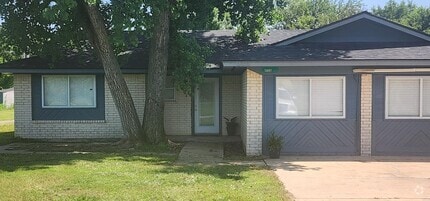Building Photo - 15901 S Meridian Ave