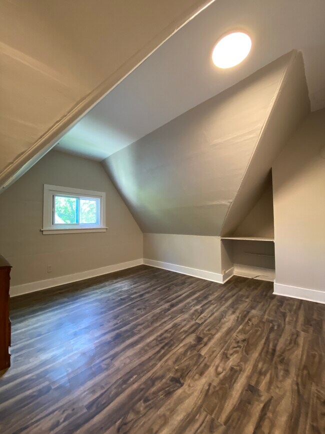 Bedroom - 18 Prospect St
