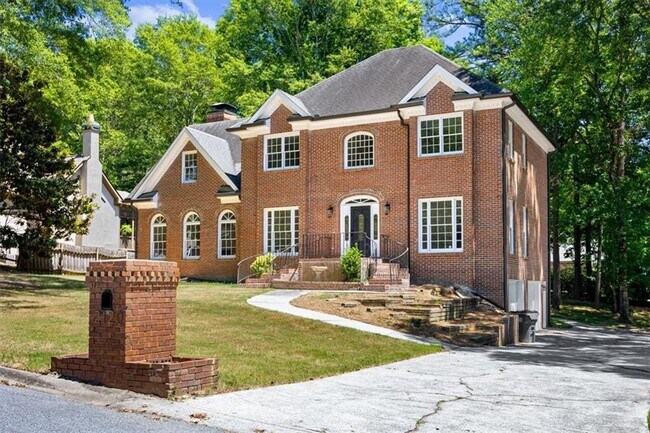 Foto del edificio - 2120 Skyland Cove Ln SW
